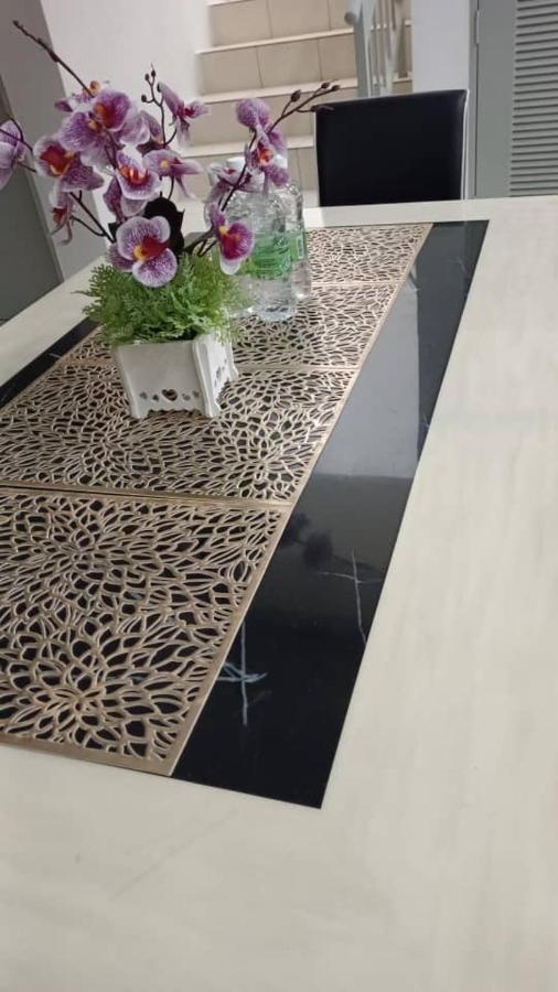 Klia Redza Homestay Kota Warisan Malay Only Σεπάνγκ Εξωτερικό φωτογραφία